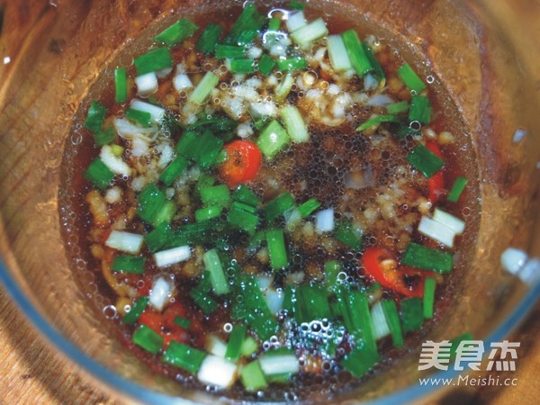 芥末汁白米虾的做法