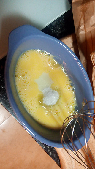 法式奶香<a href=/shicai/mimian/MianBao/index.html target=_blank><u>面包</u></a>片