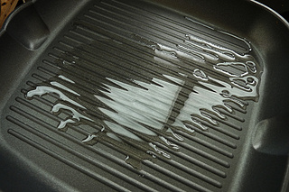 酱爆<a href=/shicai/shuichanpin/YouYu/index.html target=_blank><u>鱿鱼</u></a>须