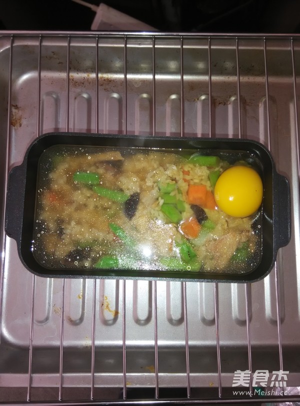 <a href=/shicai/shucai/XiangGu/index.html target=_blank><u>香菇</u></a><a href=/shicai/rouqin/ZhengJi/index.html target=_blank><u>鸡肉</u></a>饭烤箱版的做法