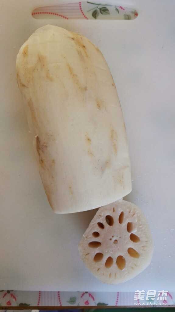 <a href=/shicai/shucai/GuiHua/index.html target=_blank><u>桂花</u></a>糖<a href=/shicai/mimian/NuoMi/index.html target=_blank><u>糯米</u></a><a href=/shicai/shucai/LianOu/index.html target=_blank><u>莲<a href=/shicai/shucai/Ou/index.html target=_blank><u>藕</u></a></u></a>的做法