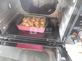 黑椒<a href=/shicai/shucai/TuDou/index.html target=_blank><u>土豆</u></a><a href=/shicai/rouqin/ChiGen/index.html target=_blank><u>翅根</u></a>