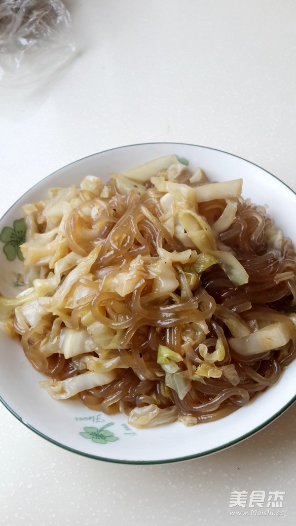 大头菜炖<a href=/shicai/mimian/FenTiao/index.html target=_blank><u>粉条</u></a>的做法