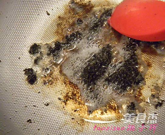 酱烧<a href=/shicai/shucai/TuDou/index.html target=_blank><u>土豆</u></a><a href=/shicai/rouqin/NiuRou/index.html target=_blank><u>牛肉</u></a>的做法