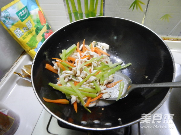 黑椒鸡柳的做法