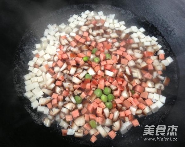 滑蛋<a href=/shicai/mimian/DouFu/index.html target=_blank><u>豆腐</u></a>的做法