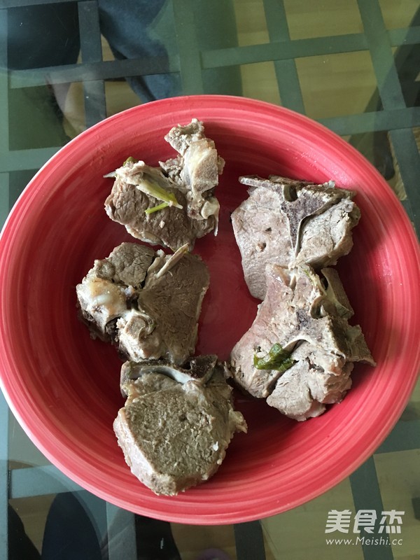 炖<a href=/shicai/rouqin/YangRou/index.html target=_blank><u>羊肉</u></a>的做法