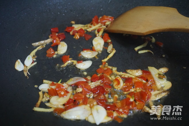 营养的时蔬炒<a href=/shicai/rouqin/YaXie/index.html target=_blank><u>鸭<a href=/shicai/rouqin/Xue/index.html target=_blank><u>血</u></a></u></a>的做法