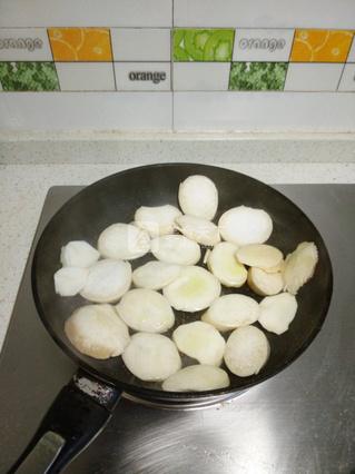 <a href=/shicai/shucai/XingBaoGu/index.html target=_blank><u><a href=/shicai/guopin/Xing/index.html target=_blank><u>杏</u></a>鲍菇</u></a><a href=/shicai/rouqin/XiangChang/index.html target=_blank><u>香肠</u></a>片