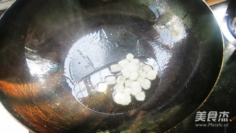 <a href=/shicai/guopin/ShanZha/index.html target=_blank><u>山楂</u></a>炖<a href=/shicai/rouqin/PaiGu/index.html target=_blank><u>排骨</u></a>的做法