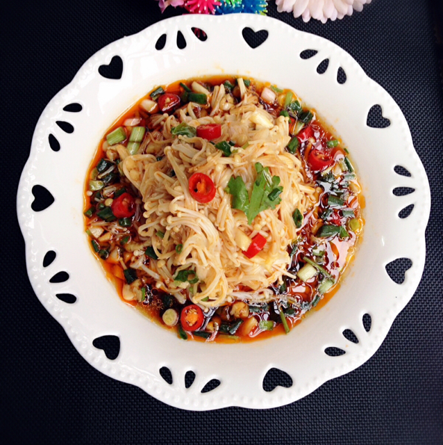 <a href=zt/lbjzg target=_blank><u>凉拌金针菇</u></a>