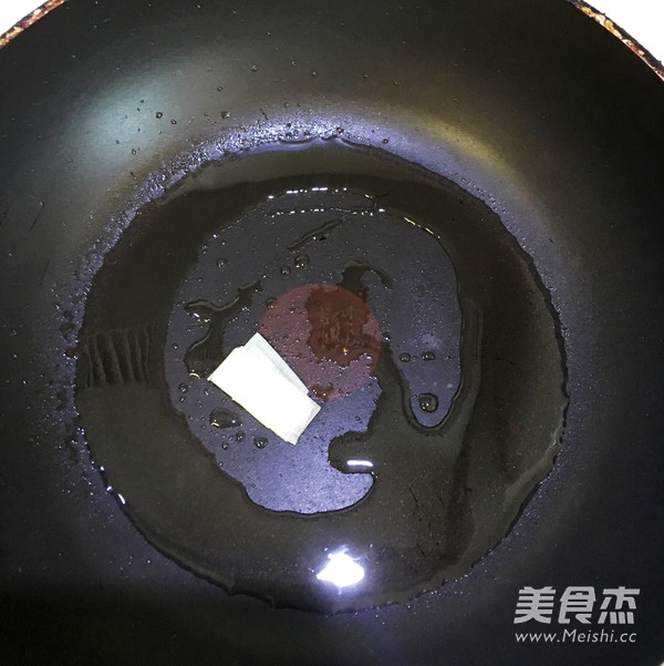 <a href=/shicai/shucai/KuGua/index.html target=_blank><u>苦瓜</u></a>炒<a href=/shicai/rouqin/JiDan/index.html target=_blank><u>鸡蛋</u></a>的做法