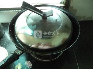 红<a href=/shicai/shucai/LuoBo/index.html target=_blank><u>萝卜</u></a>烧<a href=/shicai/rouqin/PaiGu/index.html target=_blank><u>排骨</u></a>