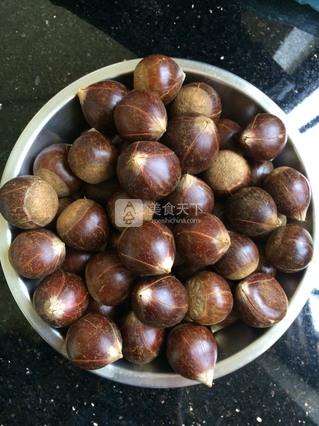 花<a href=/shicai/shucai/BanLi/index.html target=_blank><u>板栗</u></a>