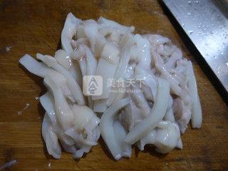 <a href=/shicai/shucai/QinCai/index.html target=_blank><u>芹菜</u></a>炒乌贼