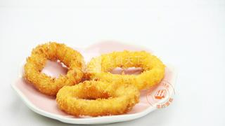 酥炸<a href=/shicai/shuichanpin/YouYu/index.html target=_blank><u>鱿鱼</u></a>圈
