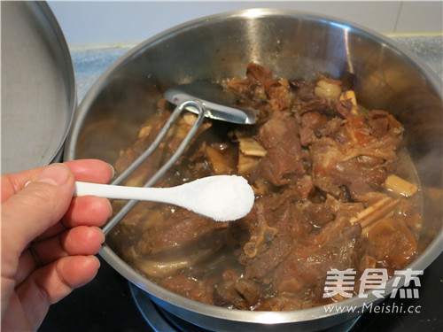 启东风味烧<a href=/shicai/rouqin/YangRou/index.html target=_blank><u>羊肉</u></a>的做法