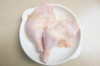 香烤<a href=/shicai/rouqin/JiTui/index.html target=_blank><u>鸡腿</u></a>