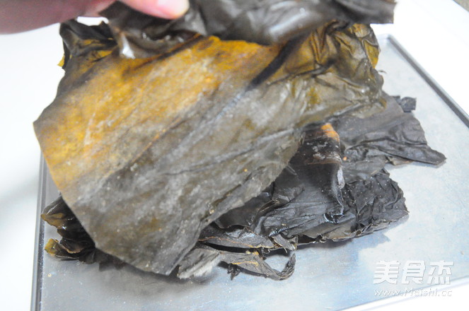 吃出美味滑爽鲜软<a href=/shicai/shuichanpin/HaiDai/index.html target=_blank><u>海带</u></a>的做法