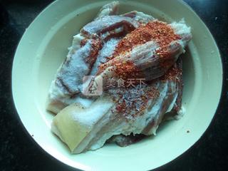 桔香<a href=/shicai/rouqin/LaRou/index.html target=_blank><u>腊肉</u></a>