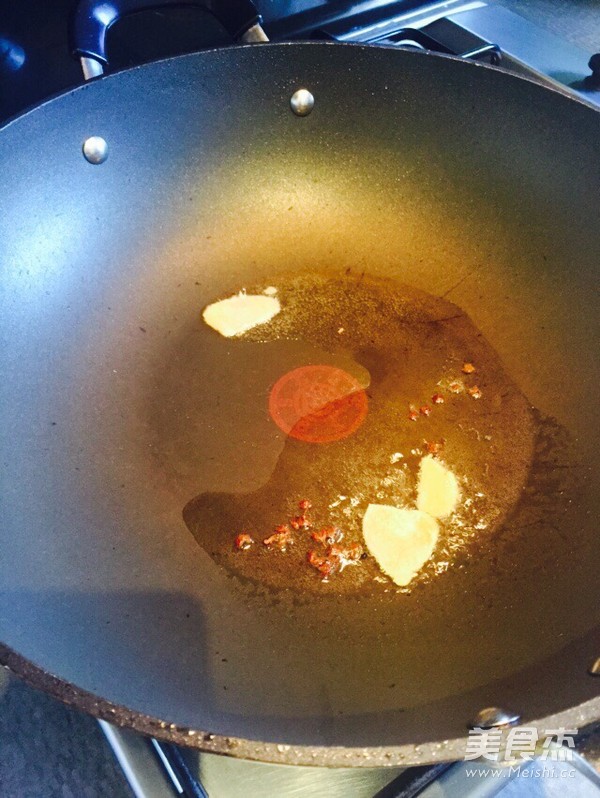 秘制红油酱料的做法