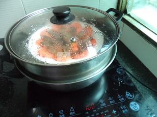 腊肠蒸红<a href=/shicai/shucai/LuoBo/index.html target=_blank><u>萝卜</u></a>