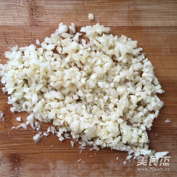 蒸烤小羊腿的做法