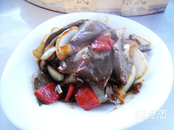 <a href=/shicai/shucai/YangCong/index.html target=_blank><u>洋葱</u></a>炒羊肝的做法