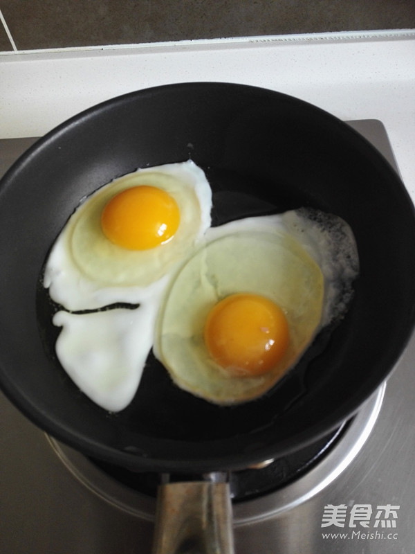 泡椒荷包蛋的做法
