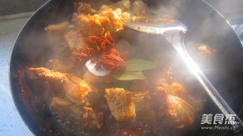 <a href=/shicai/guopin/ShanZha/index.html target=_blank><u>山楂</u></a>炖<a href=/shicai/rouqin/PaiGu/index.html target=_blank><u>排骨</u></a>的做法