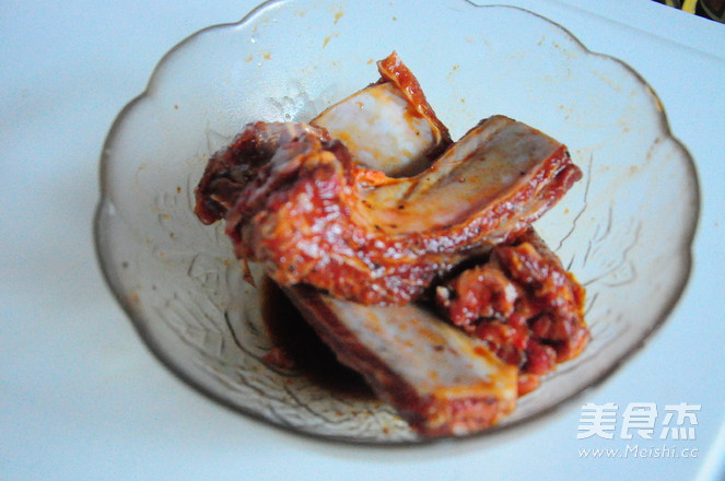 芝加哥黑椒烤<a href=/shicai/rouqin/NiuPai/index.html target=_blank><u>牛排</u></a>的做法