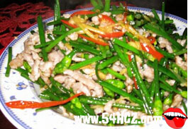 <a href=/shicai/shucai/JiuCaiHua/index.html target=_blank><u><a href=/shicai/shucai/JiuCai/index.html target=_blank><u>韭菜</u></a>花</u></a>炒肉丝怎么做6