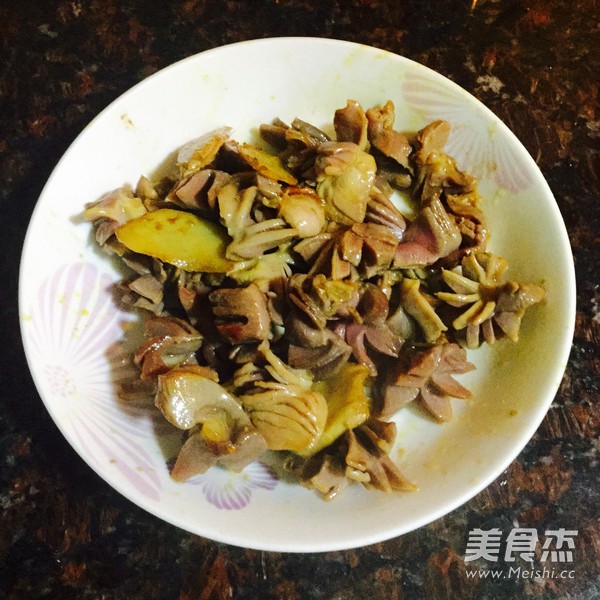 <a href=/shicai/shucai/WoSun/index.html target=_blank><u>莴笋</u></a>炒肾球的做法