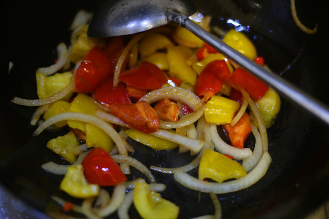 孜然<a href=/shicai/rouqin/JiCuiGu/index.html target=_blank><u>鸡<a href=/shicai/rouqin/CuiGu/index.html target=_blank><u>脆骨</u></a></u></a>的做法