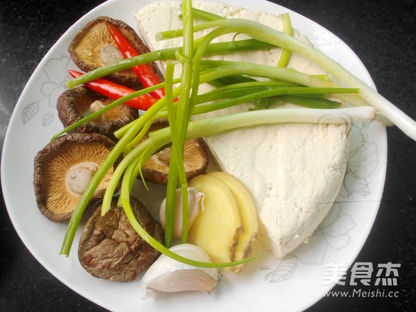 农家煎<a href=/shicai/mimian/DouFu/index.html target=_blank><u>豆腐</u></a>的做法