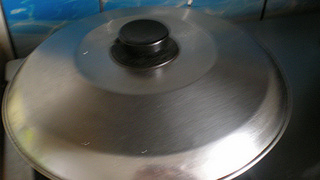 <a href=/shicai/guopin/HuaSheng/index.html target=_blank><u>花生</u></a>酱盘丝饼