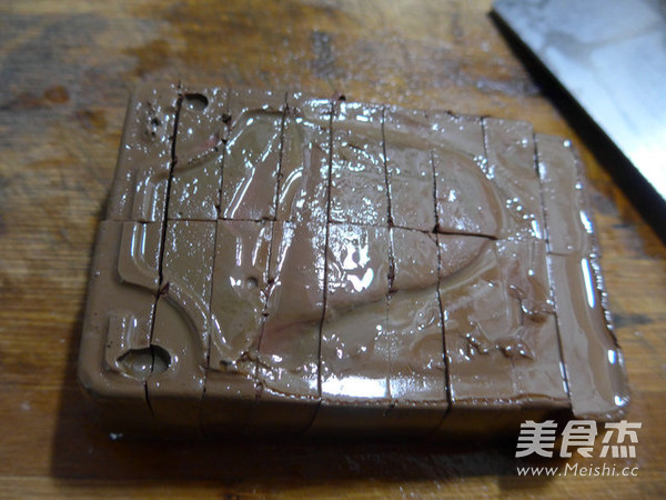 <a href=/shicai/shucai/YuanBaiCai/index.html target=_blank><u>圆<a href=/shicai/shucai/BaiCai/index.html target=_blank><u>白菜</u></a></u></a>煮<a href=/shicai/rouqin/YaXie/index.html target=_blank><u>鸭<a href=/shicai/rouqin/Xue/index.html target=_blank><u>血</u></a></u></a>的做法