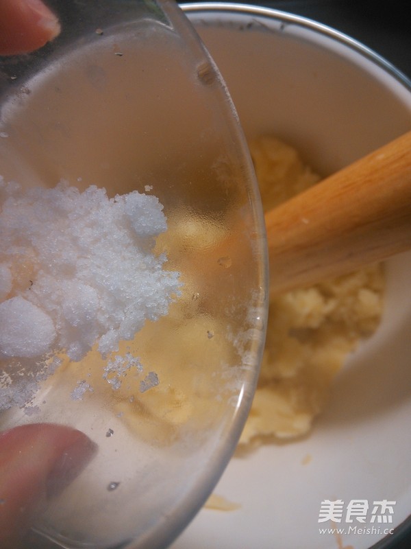 焗烤<a href=/shicai/shucai/TuDou/index.html target=_blank><u>土豆</u></a>泥的做法