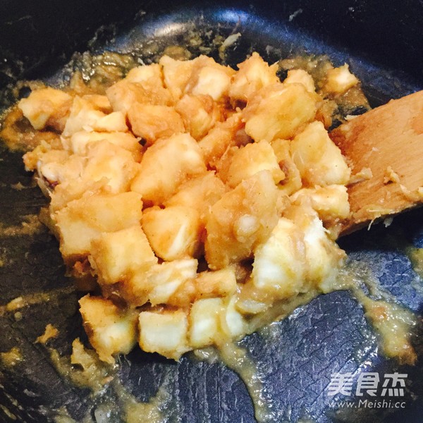 煮<a href=/shicai/shucai/MuShu/index.html target=_blank><u>木薯</u></a>的做法