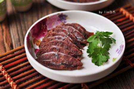 香卤<a href=/shicai/rouqin/NiuRou/index.html target=_blank><u>牛肉</u></a>怎么做