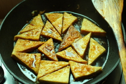 红烧家常<a href=/shicai/mimian/DouFu/index.html target=_blank><u>豆腐</u></a>步骤13