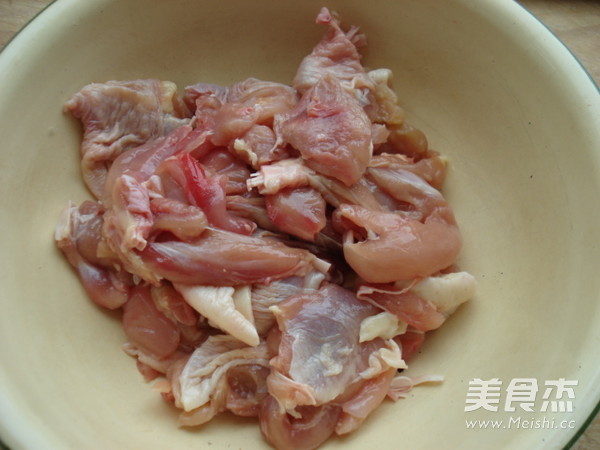 <a href=/shicai/shucai/KouMo/index.html target=_blank><u>口蘑</u></a>咖喱鸡的做法