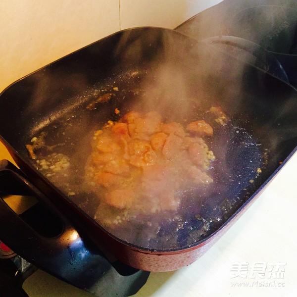 肉片炒<a href=/shicai/shucai/WoSun/index.html target=_blank><u>莴笋</u></a>叶的做法