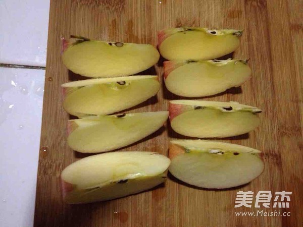 美味蒸<a href=/shicai/guopin/PingGuo/index.html target=_blank><u>苹果</u></a>的做法