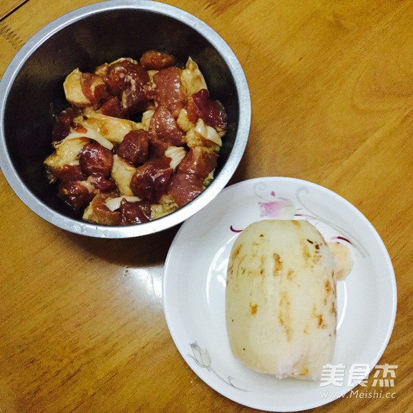 <a href=/shicai/rouqin/ZhuRou/index.html target=_blank><u>猪肉</u></a>焖<a href=/shicai/shucai/LianOu/index.html target=_blank><u>莲<a href=/shicai/shucai/Ou/index.html target=_blank><u>藕</u></a></u></a>的做法