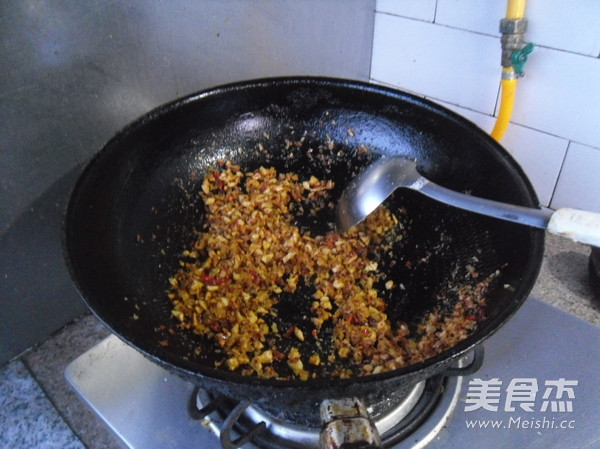 蒜香<a href=/shicai/shucai/XingBaoGu/index.html target=_blank><u><a href=/shicai/guopin/Xing/index.html target=_blank><u>杏</u></a>鲍菇</u></a>的做法