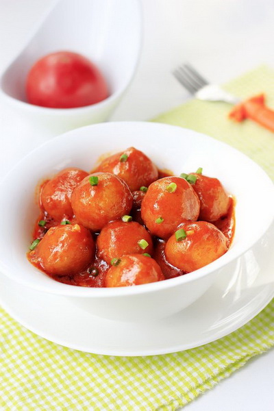 酱烧<a href=/shicai/shucai/TuDou/index.html target=_blank><u>土豆</u></a>丸的做法