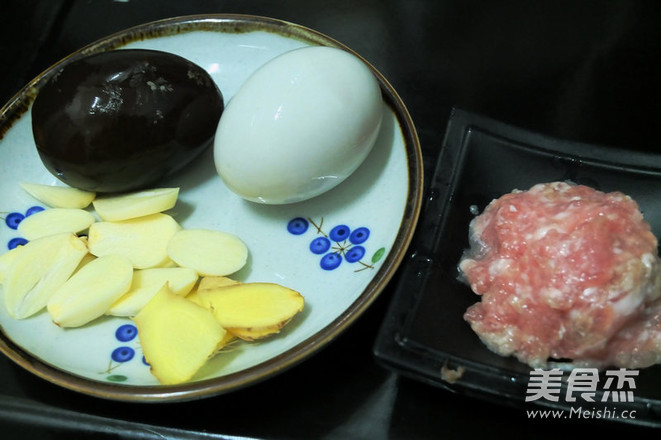 咸鲜清香-上汤<a href=/shicai/shucai/DouMiao/index.html target=_blank><u>豆苗</u></a>的做法