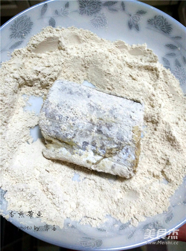 香煎<a href=/shicai/shuichanpin/DaiYu/index.html target=_blank><u>带鱼</u></a>的做法