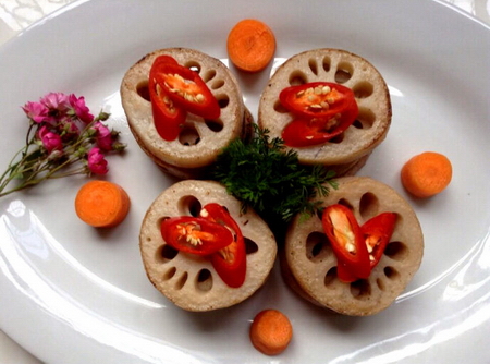 香煎<a href=/shicai/shucai/Ou/index.html target=_blank><u>藕</u></a>片的做法